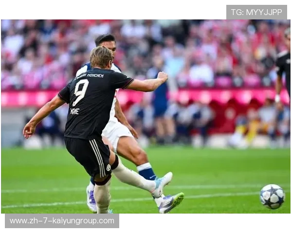 凯恩精准脚底回敲带动全队攻势